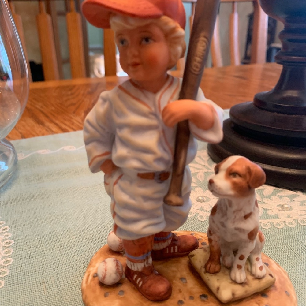 Figurine
